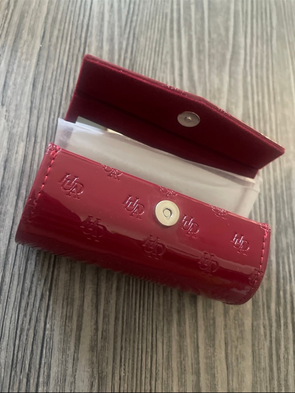 Patent bundle of Huda beauty lip gloss and lip liner cases